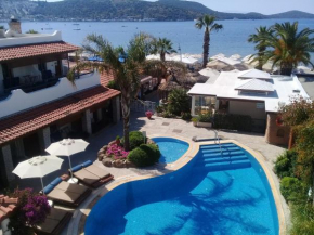 Гостиница UzHan Beach Hotel  Битез